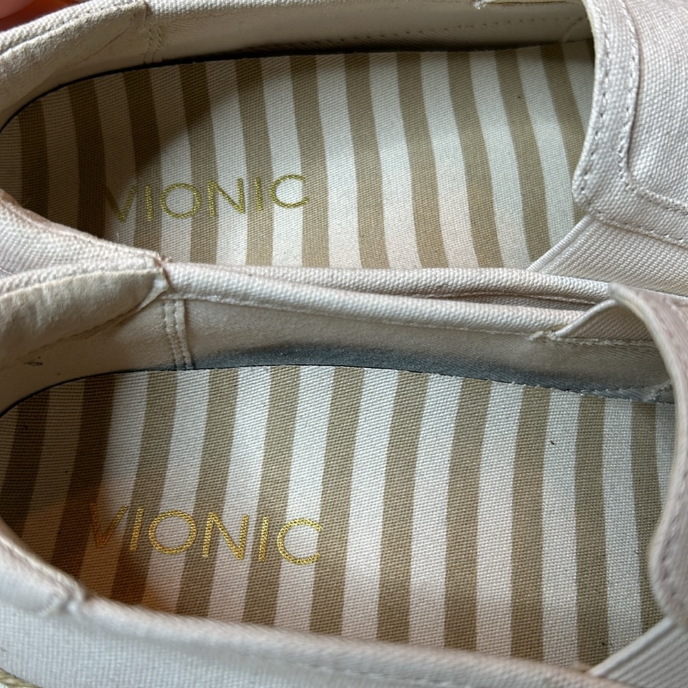 Ⓜ️✅SOLD✅Vionic Rae Slip On Sneaker - Picture 12 of 12